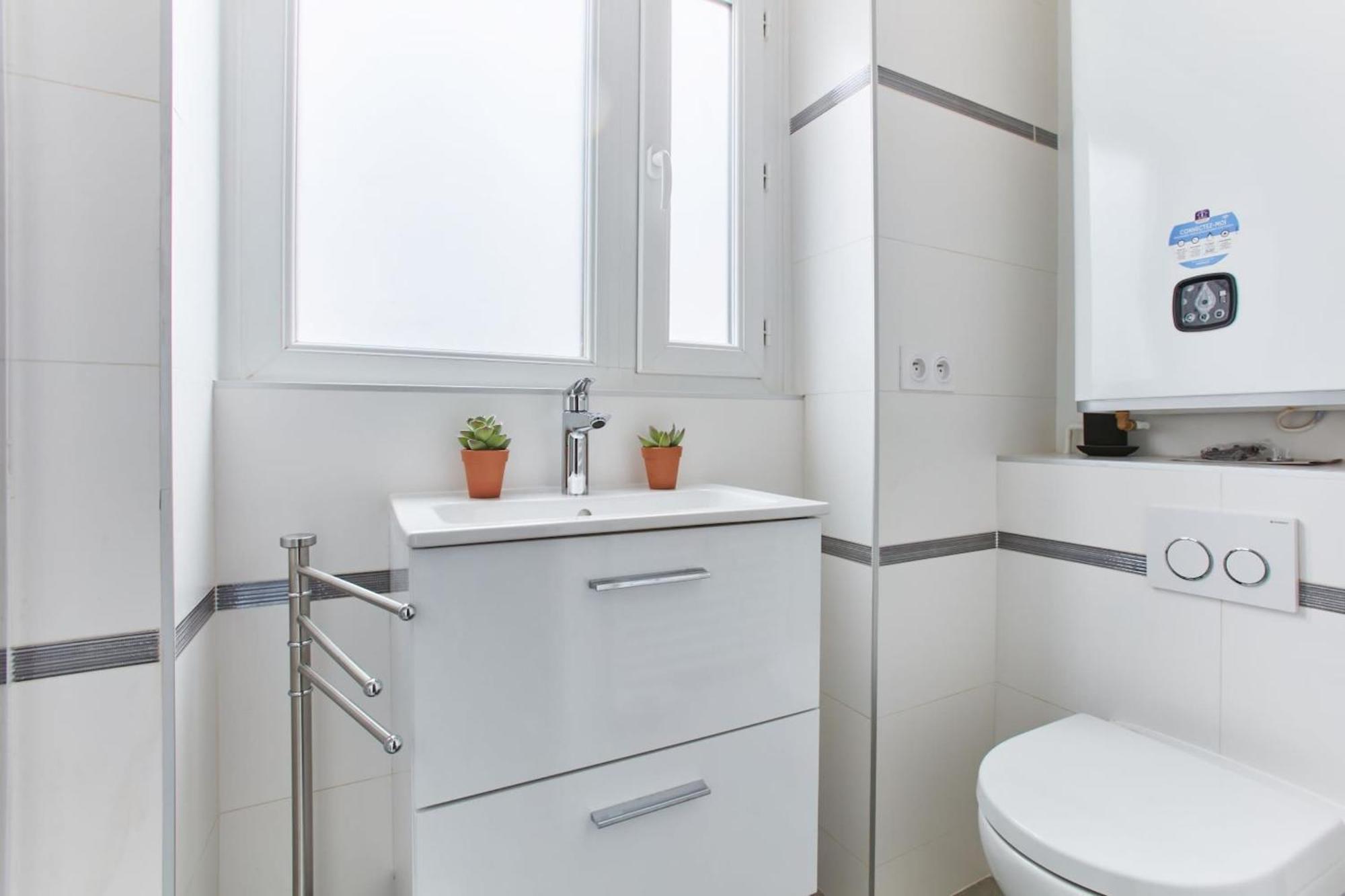 Montmartre & Sacre-Coeur Basilica - 1Br - Cityapartmentstay Paryż Zewnętrze zdjęcie